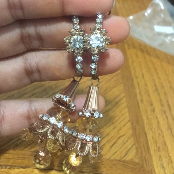 Metallic Golden Pearl Earrings - Picture 2 of 4